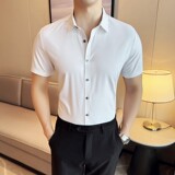 白色