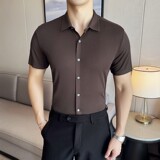 咖啡色