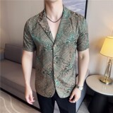 绿色