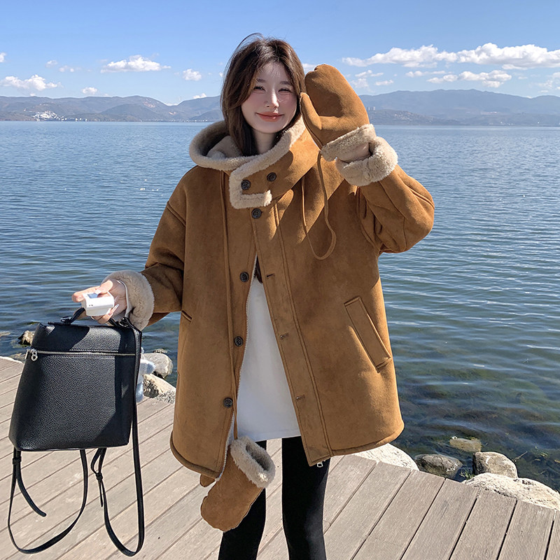 韩系皮毛一体羊羔毛连帽外套女冬季独特超好看小个子超火加绒棉服,女装短外套,浙宝171