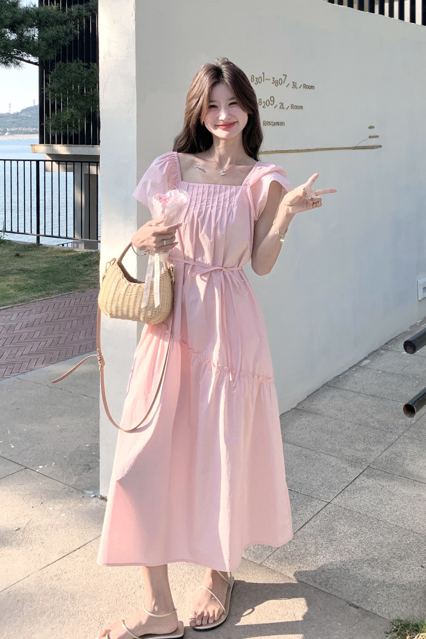 2026年夏新款方领泡泡袖压褶洋气显瘦连衣裙XW1132P155K238,女装连衣裙,浙宝171