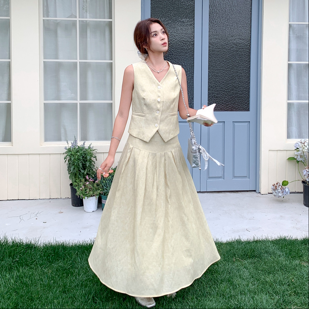 26年夏新款米黄色马夹半身裙套装XW1090P175K268，女装套装/套裙，浙宝171