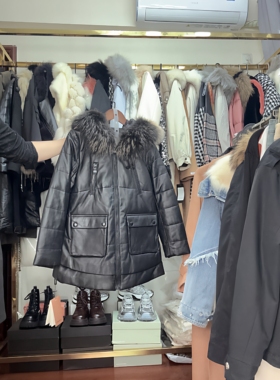 品牌撤柜黑色绵羊皮皮羽绒工装派克羽绒服外套 2025 秋冬新女装