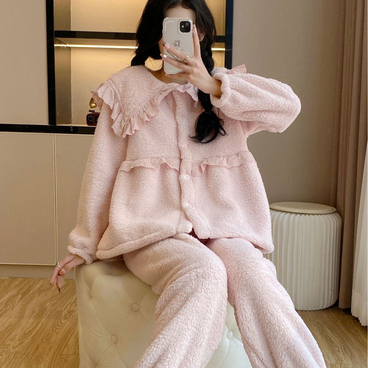睡衣女羊羔绒秋冬季收口保暖珊瑚绒甜美大翻领加厚蕾丝花边家居服