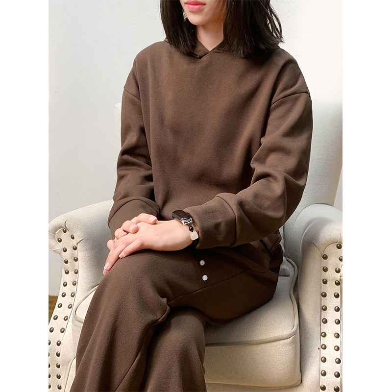 春秋连帽卫衣直筒束脚长裤