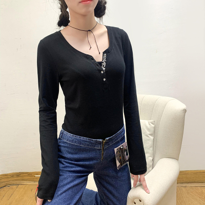 气质小性感显身材！纯棉T恤女春