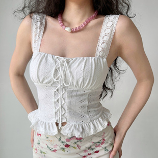 Go自制欧美风镂空花纹绑带设计吊带背心女夏宽肩带短上衣 Girl