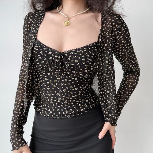 Go Girl Go 自制法式复古碎花短款长袖开衫v领吊带女修身上衣套装