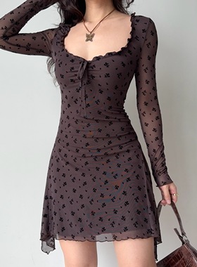 Go Girl Go 自制欧美风植绒网纱U领长袖连衣裙不规则a字短裙女秋