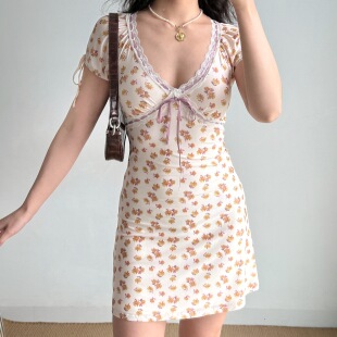 自制欧美风蕾丝拼接系带印花短袖 连衣裙女夏季 V领短裙 Girl