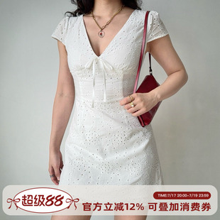 Go Girl Go 自制欧美风镂空刺绣短袖白色连衣裙女夏性感深v领短裙