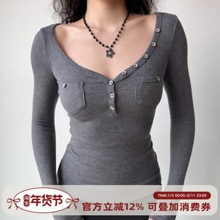 Go Girl Go 欧美纯欲风口袋装饰v领长袖T恤女秋季修身显瘦打底衫