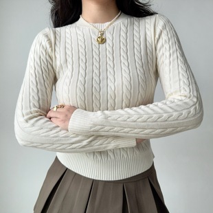 女秋冬打底衫 收腰圆领套头针织衫 复古麻花毛衣短款 Girl