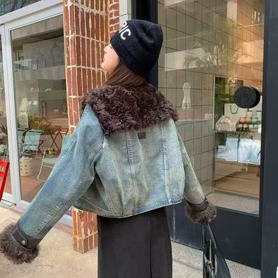 羽绒服女冬季2025新款今年流行爆款轻薄保暖短款版型好看时尚洋气