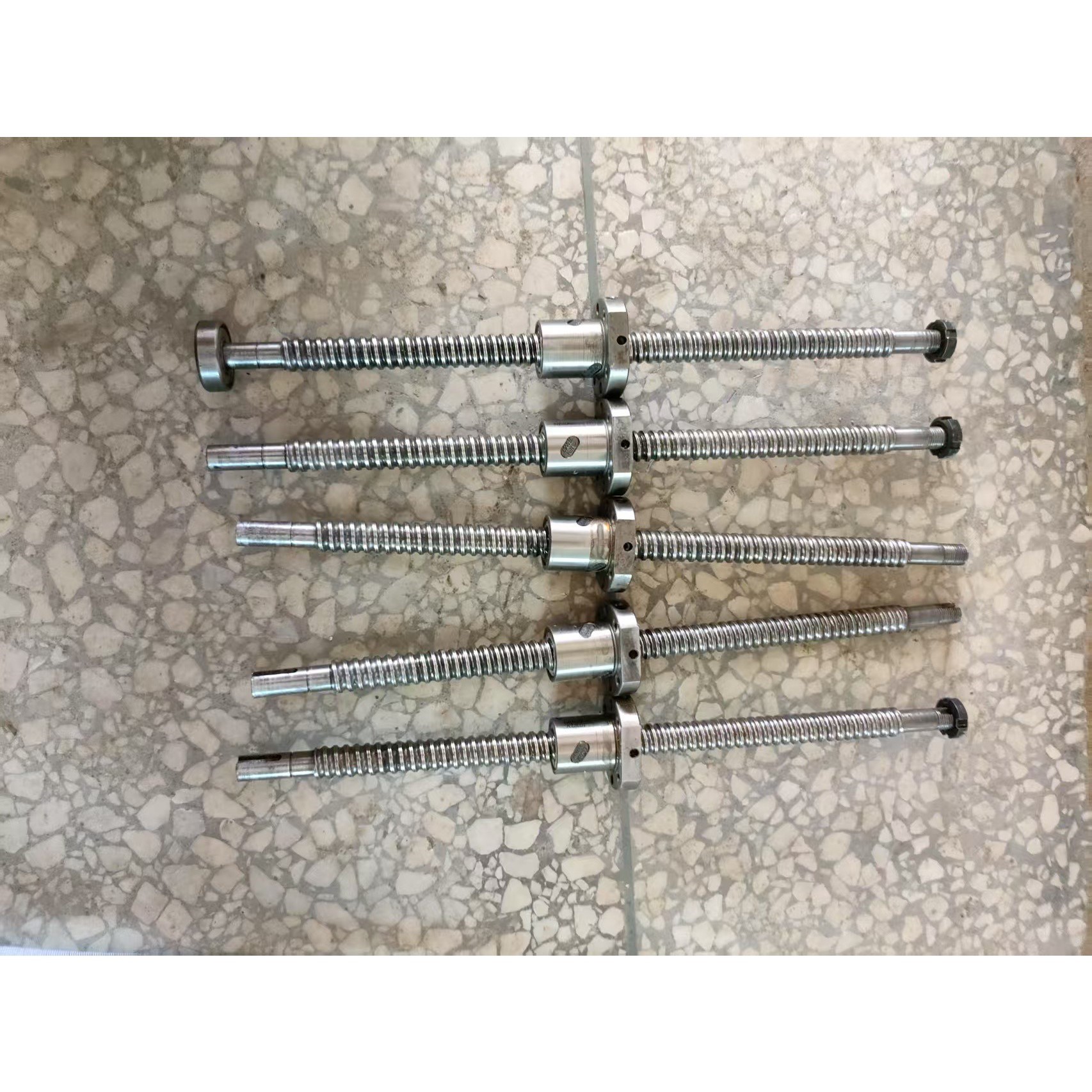 上银丝杆,型号7F0057,,滑动顺畅,总长37cm,议价产品