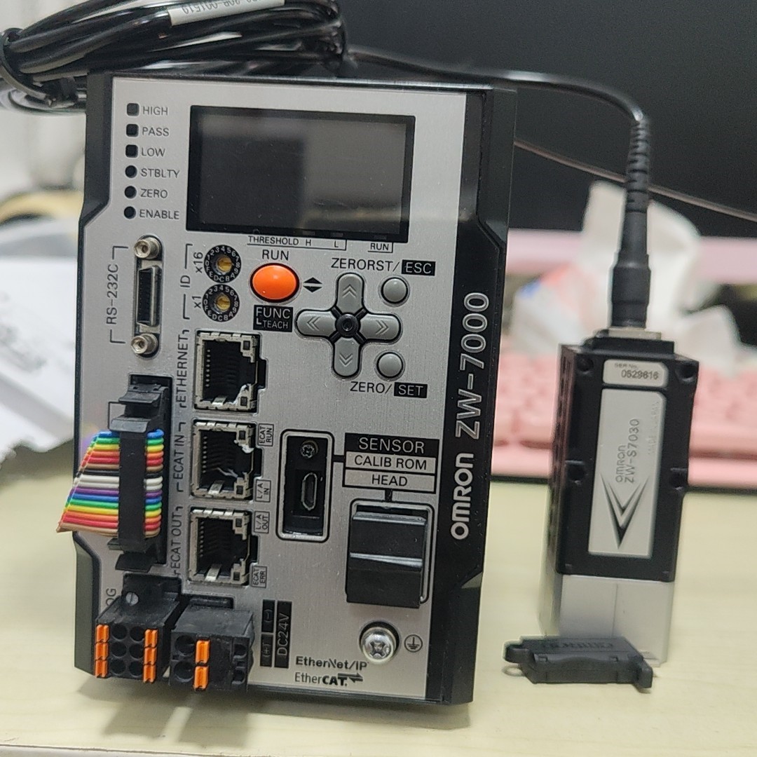 激光同轴ZW-S7030位移控制器ZW-70议价产品