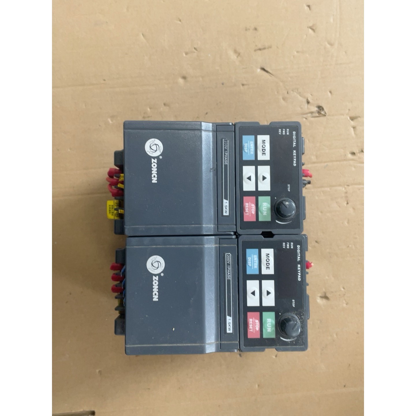 拆机件众辰变频器 H2200S01D5K 1.5KW 220议价产品