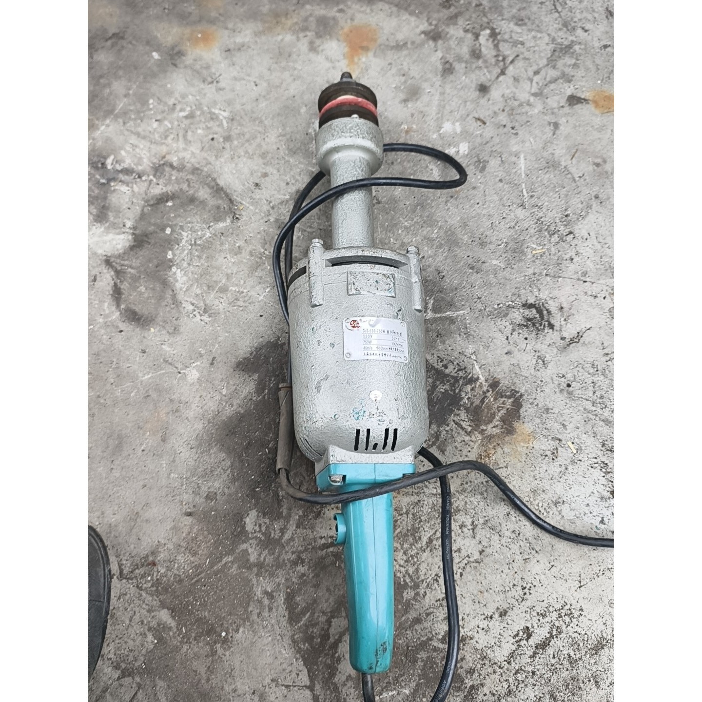 闲置三相电直砂机,型号S3S-150——750w,几乎全新,议价产品