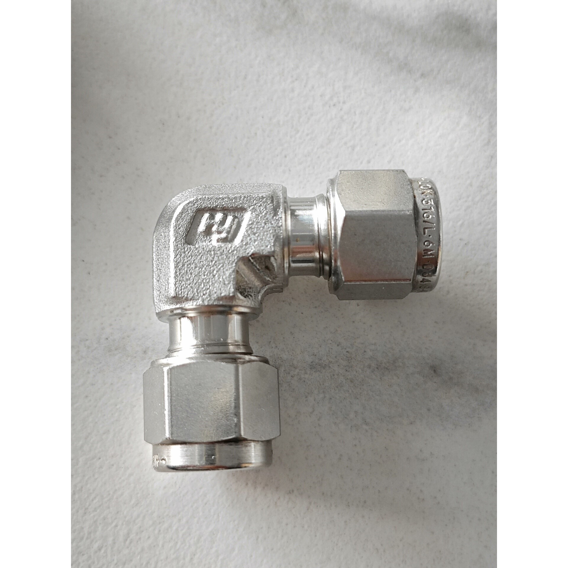 CLA-6M韩国海禄克HY-LOK不锈钢6MM卡套管接头,9议价产品