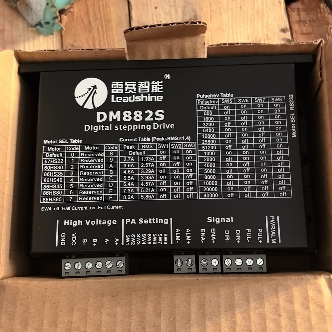 雷赛智能DM882S数字步进驱动器,成色漂亮,功能完好.支持议价产品