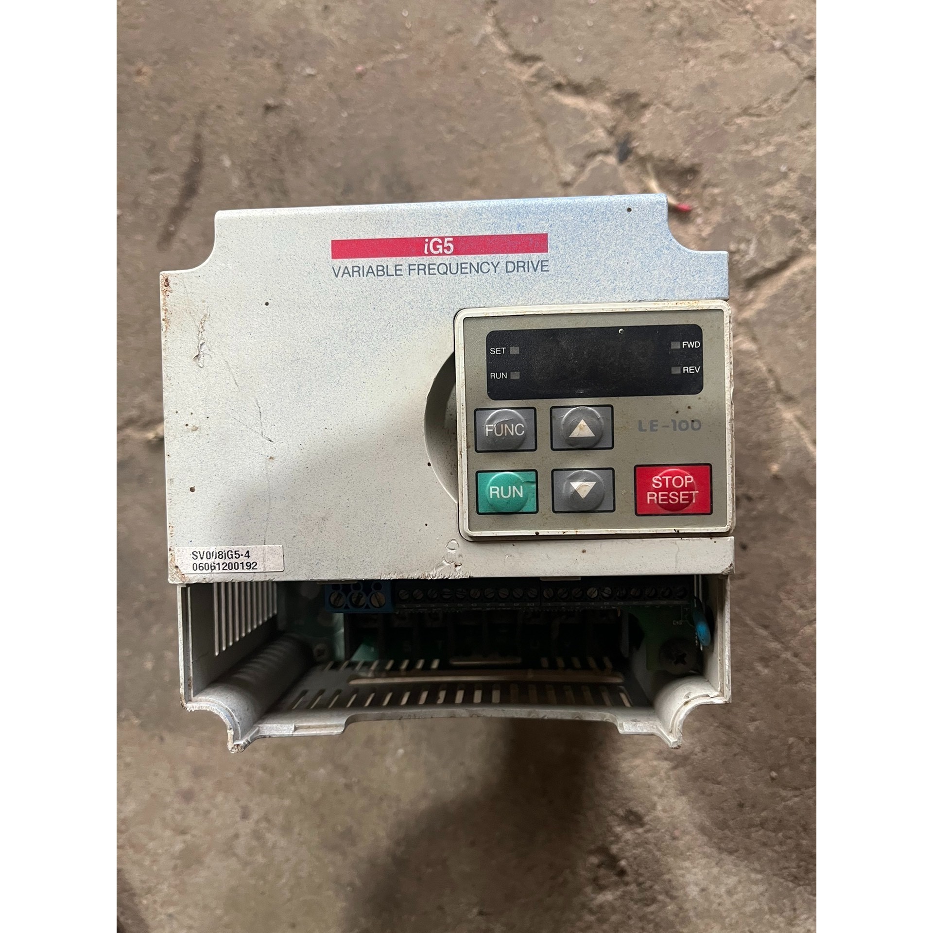 LS变频器SV008iG5-4,0.75KW,380V议价产品