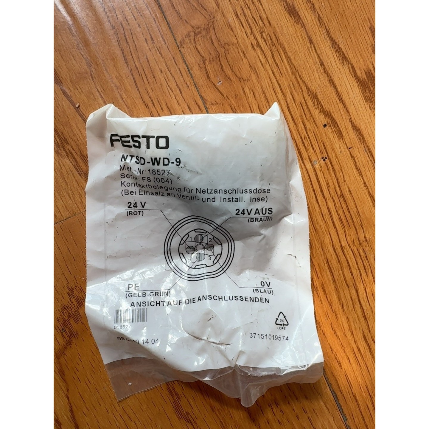 NTSD-WD-9 直接电源插头(订货号:18527)全新1议价产品