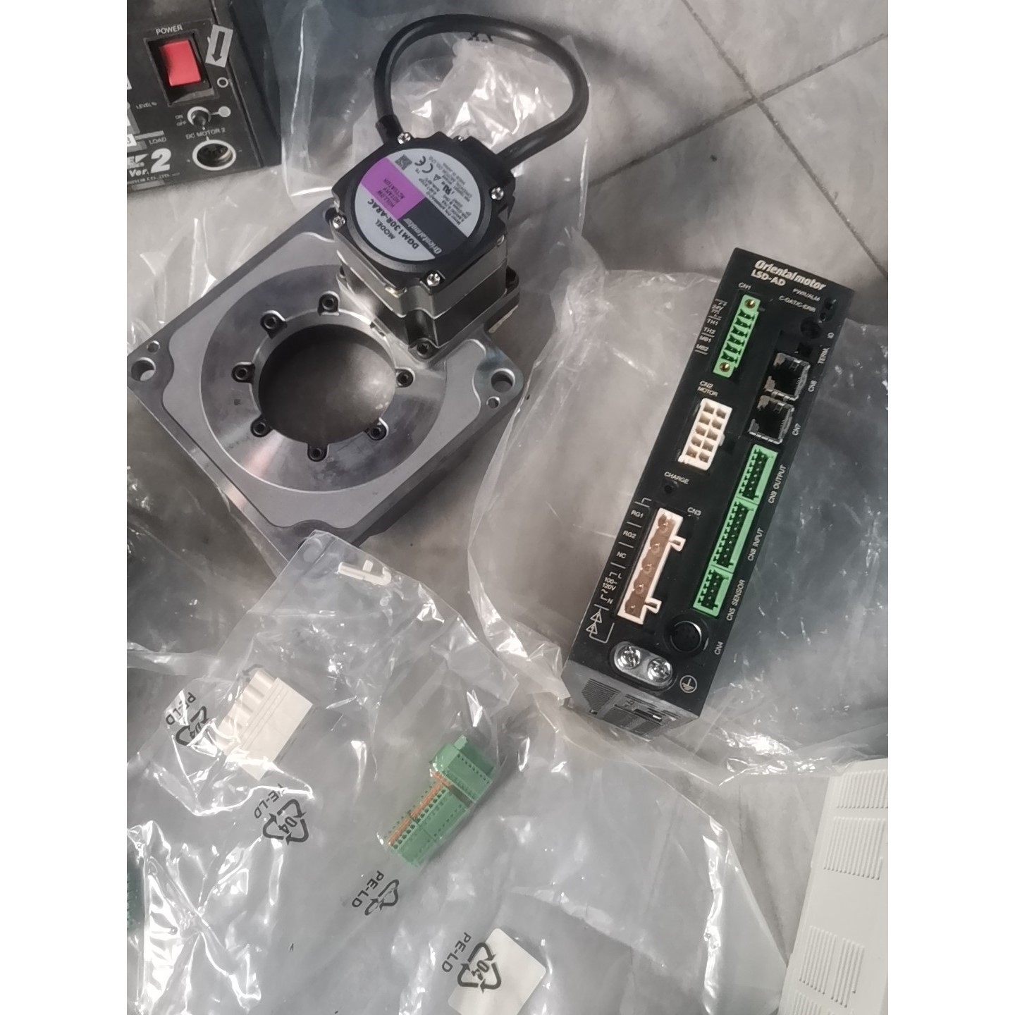 东方马达DGM130R-ARAC中空旋转平台,配套驱动器LS议价产品