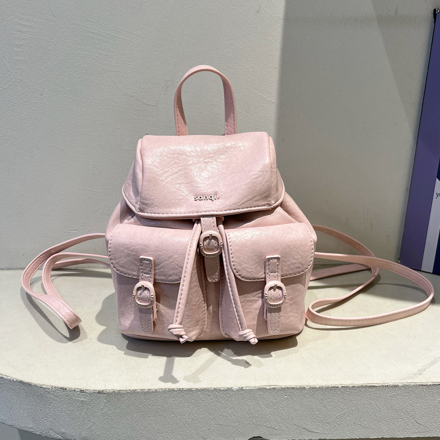 小叁七学院风软皮双肩包时尚多口袋手提包女包2026新款百搭小背包