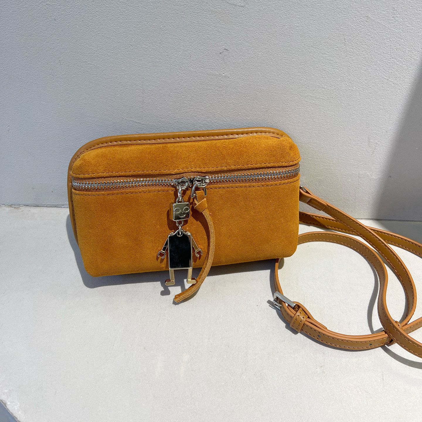 时尚复古磨砂皮小方包高级感迷你饭盒斜挎包女2025新款百搭手机包,箱包皮具/热销女包/男包,通用款女包,淘宝优惠券,粉丝福利购,淘宝优惠卷