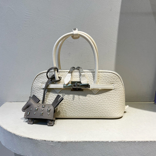 劳拉时黛质感泡泡荔枝纹手提贝壳包女2025新款时尚精致单肩斜挎包