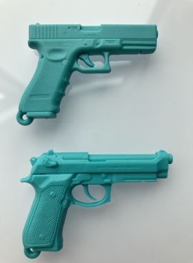 糖果色1:4比例G17/M92A1尼龙枪模钥匙扣不可发射