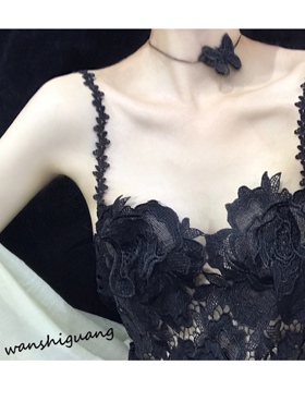 晚时光 秒杀 黑色浮雕玫瑰花朵蕾丝镂空拼接一片式内搭吊带