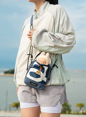 ACROSS夏天轻便小挎包男女2025新款外出散步随身轻量化手机包水壶