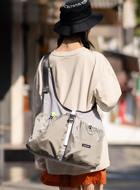 ACROSS潮牌斜挎包男休闲单肩包大容量托特包女通勤运动健身包挎包