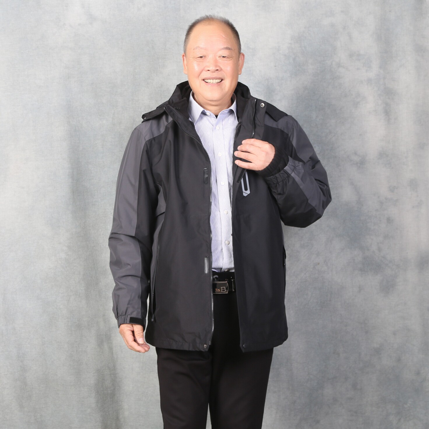 中老年人加肥加大码爸爸胖佬活里活面可脱内胆冲锋衣户外2用棉衣