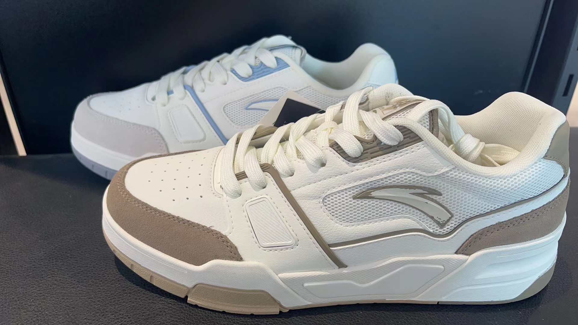 安踏2024夏烈焰男低帮超轻板鞋