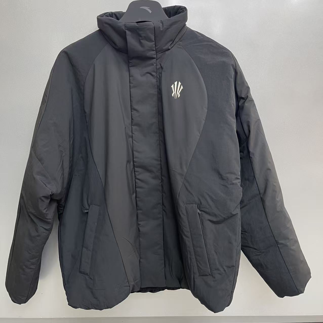 安踏2025冬欧文立领运动羽绒服