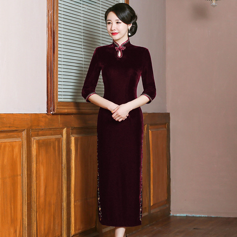 秋冬新款钉珠丝绒宴会礼服改良复古修身走秀妈妈装旗袍裙女九分袖