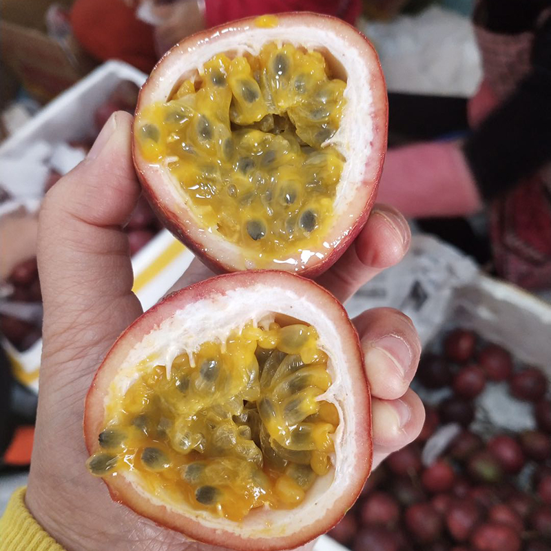 新鲜云南与老人小孩子百香果