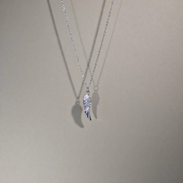 Cute luck时尚个性羽毛吊坠女生项链潮酷锁骨颈链中性风ins配饰品