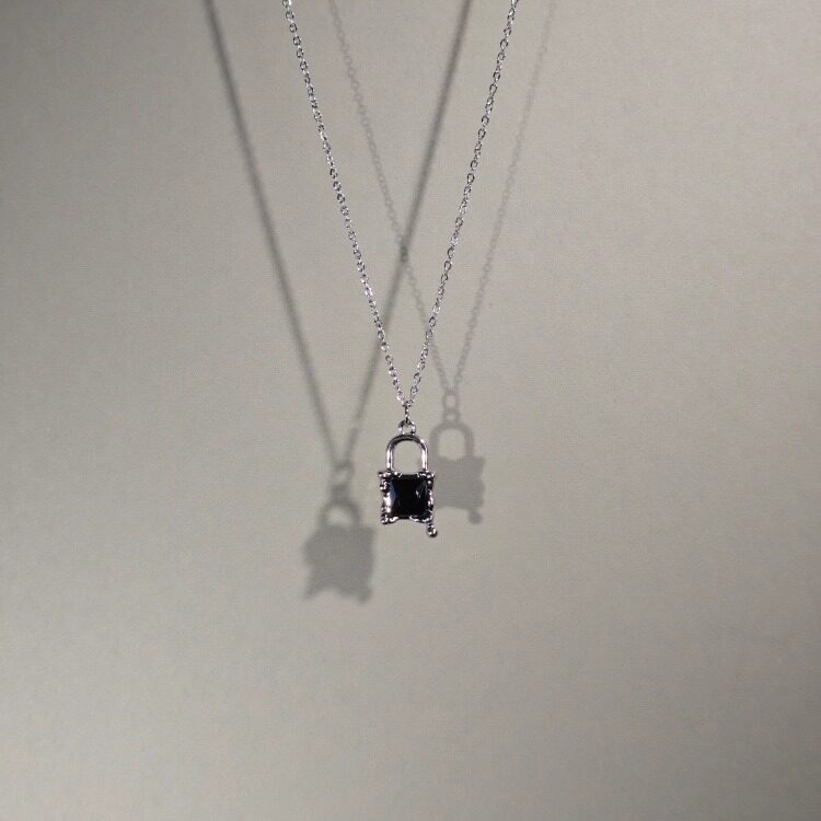女学生锁骨链简约高级感毛衣链