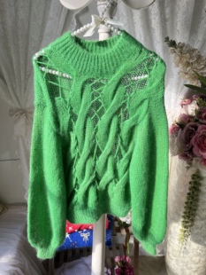 日系甜美翠绿色镂空麻花针织毛衣宽松性感百搭加厚马海毛套头毛衣