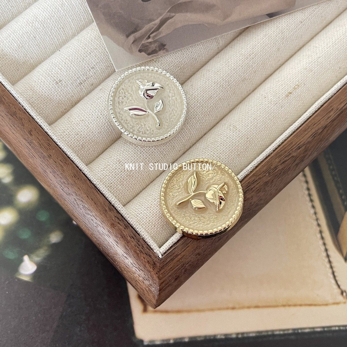 气质小香风一枝玫瑰花金属纽扣西服外套毛衣装饰扣大衣百搭圆形扣,居家布艺,纽扣,淘宝优惠券,粉丝福利购,淘宝优惠卷