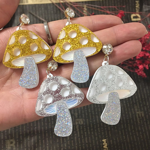 P金粉超可爱萌妹子甜美蘑菇香菇韩版东大门亚克力耳环钉针