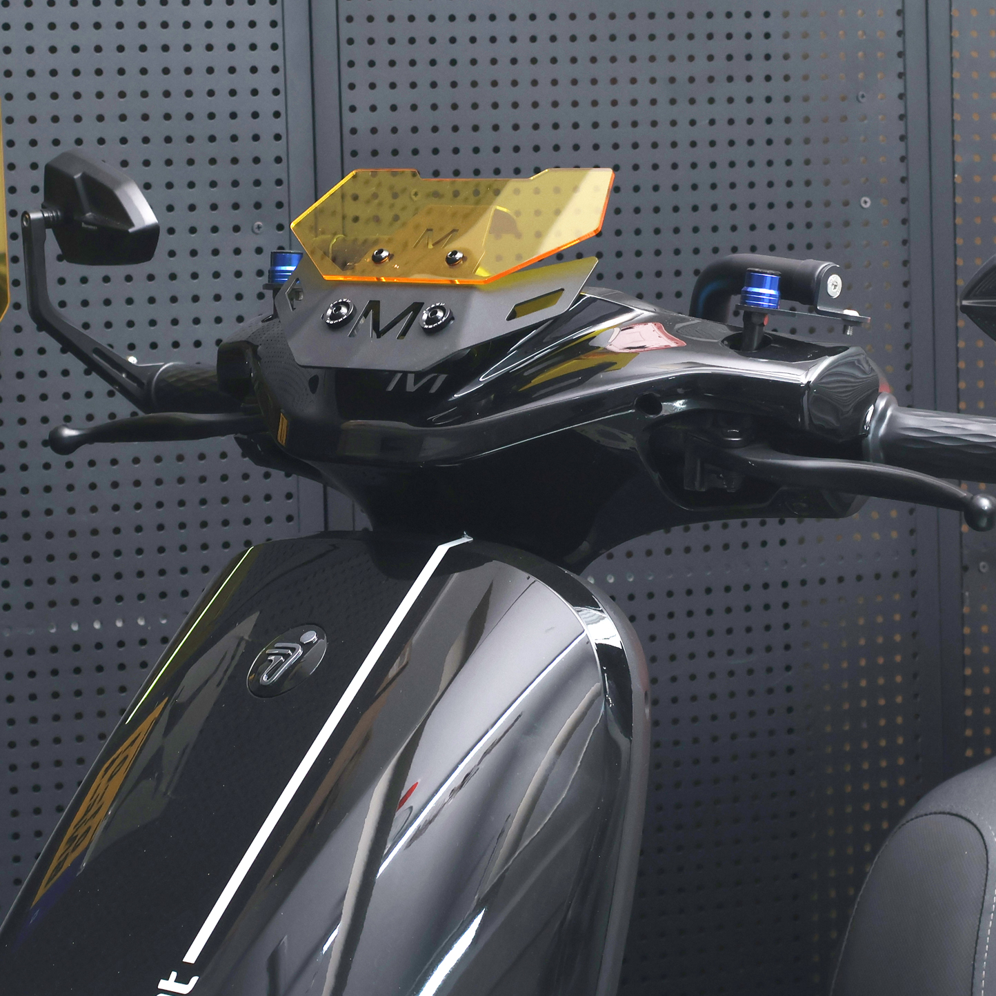 九号电动车改装前风挡