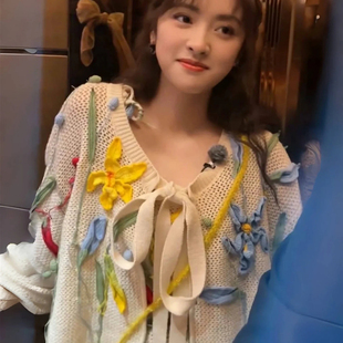 沈月同款毛衣外套女早秋新款手钩花卉系带宽松慵懒风针织开衫上衣