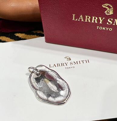 LARRYSMITH鲍鱼饼银饼羽毛刻印