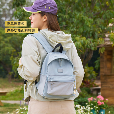 莱夫拼色帽檐包轻便化双肩包