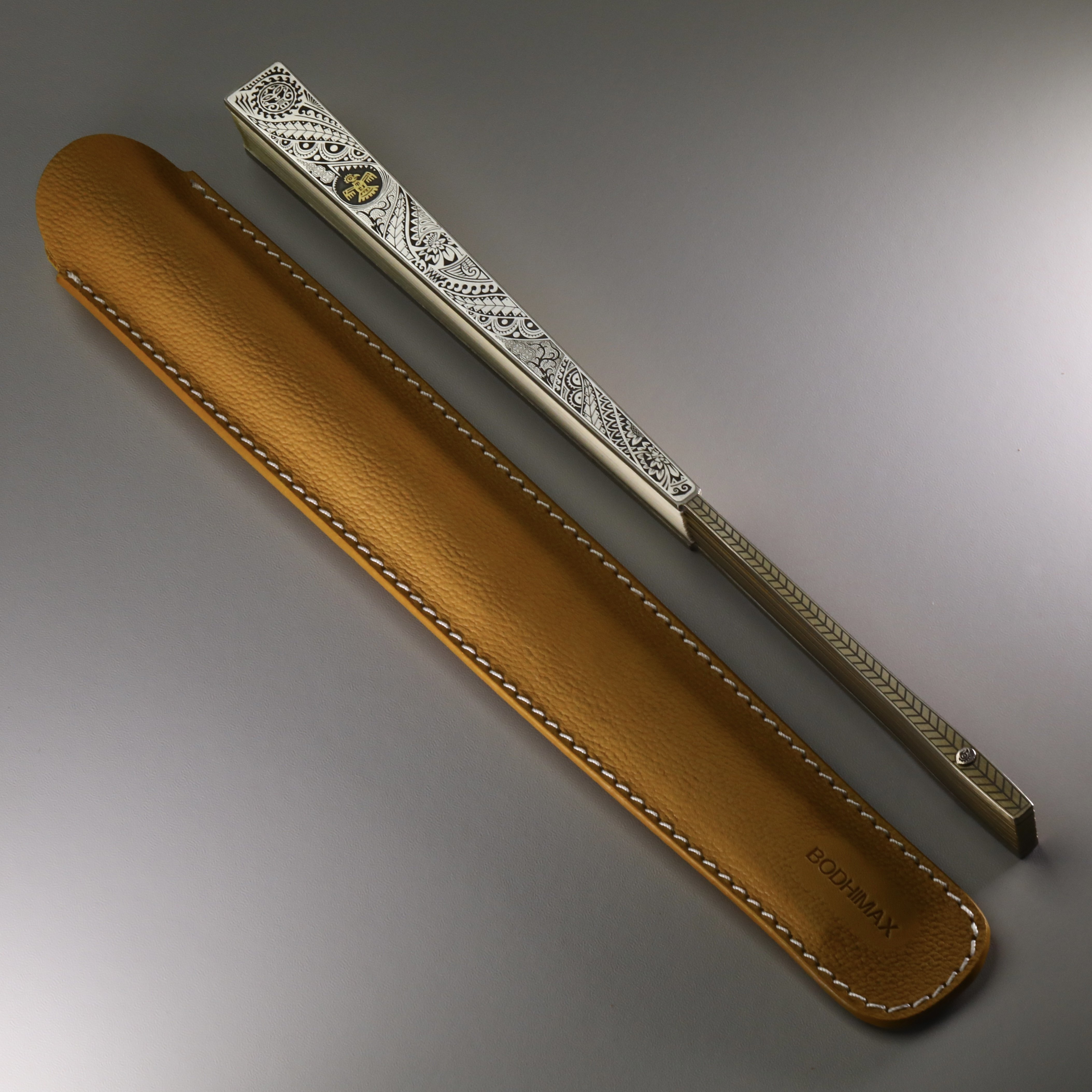 巴赫工作室国家非遗古法铁翦金工艺雕金玛雅太阳鸟24k钛合金折扇