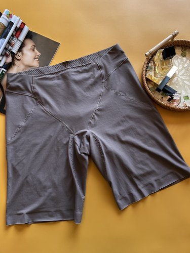 加大码收腹提臀美体内裤女士